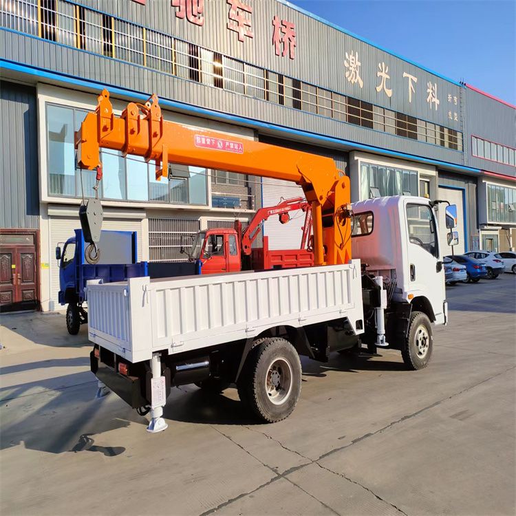 元朗区三轮随车吊定制 农用改装机自备吊中瑞长期出售